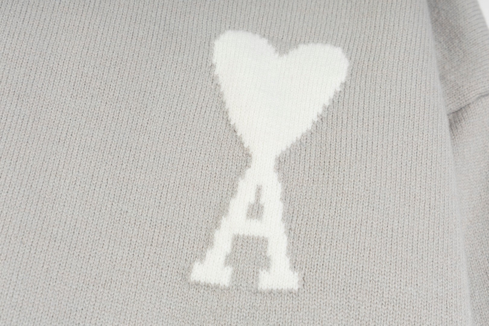 AMI Paris Classic Jacquard Heart Crewneck Sweater – 2025SS