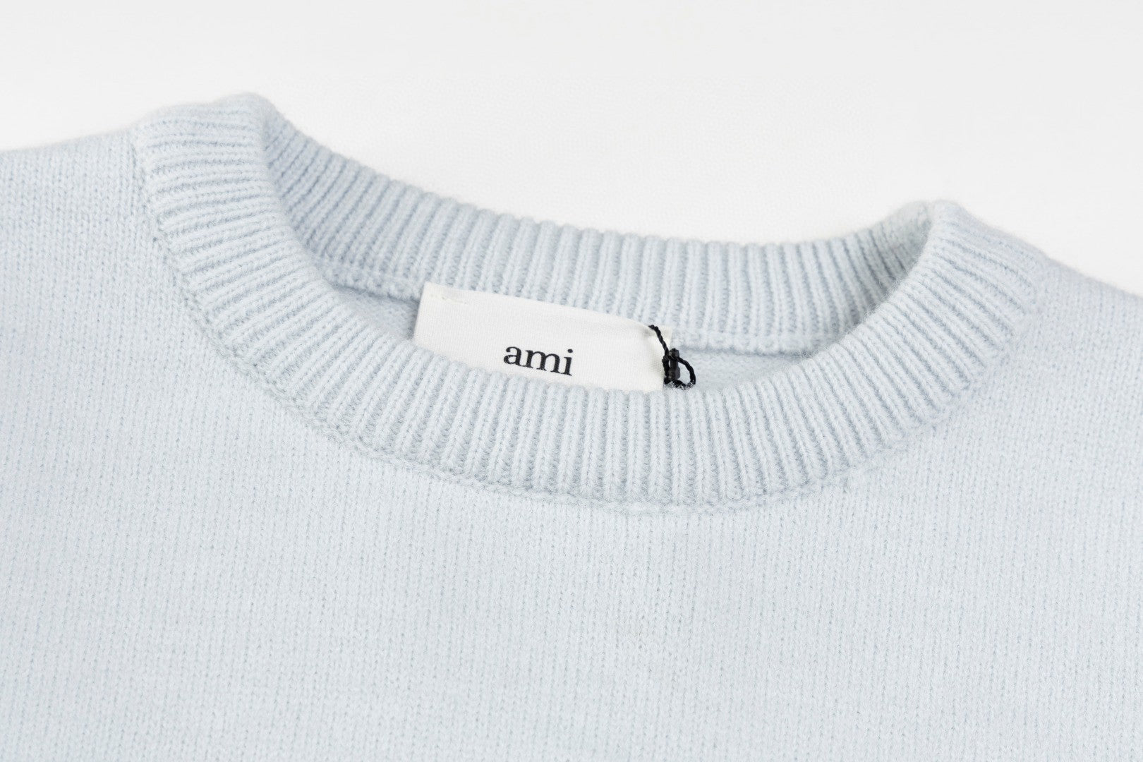 AMI Paris Classic Jacquard Heart Crewneck Sweater – 2025SS